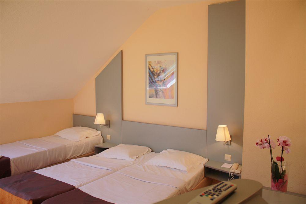Hotel Ibis Wavre Brussels East Esterno foto