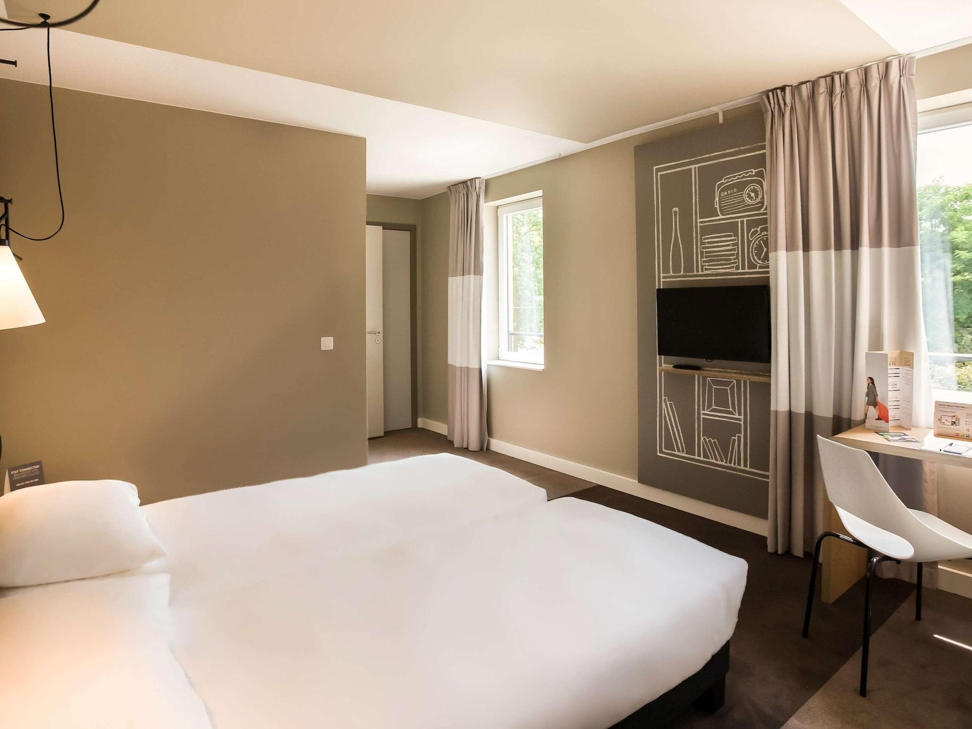 Hotel Ibis Wavre Brussels East Esterno foto