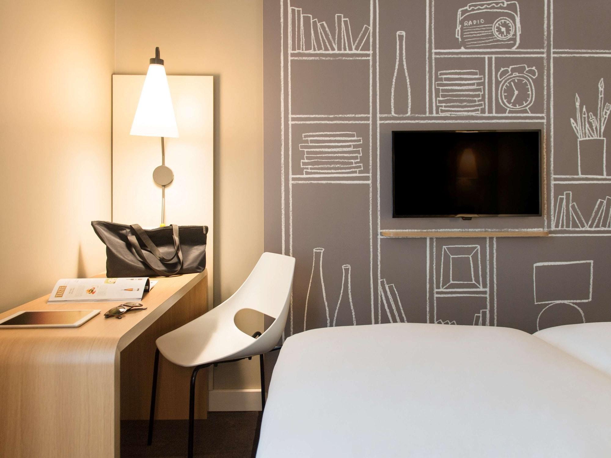 Hotel Ibis Wavre Brussels East Esterno foto