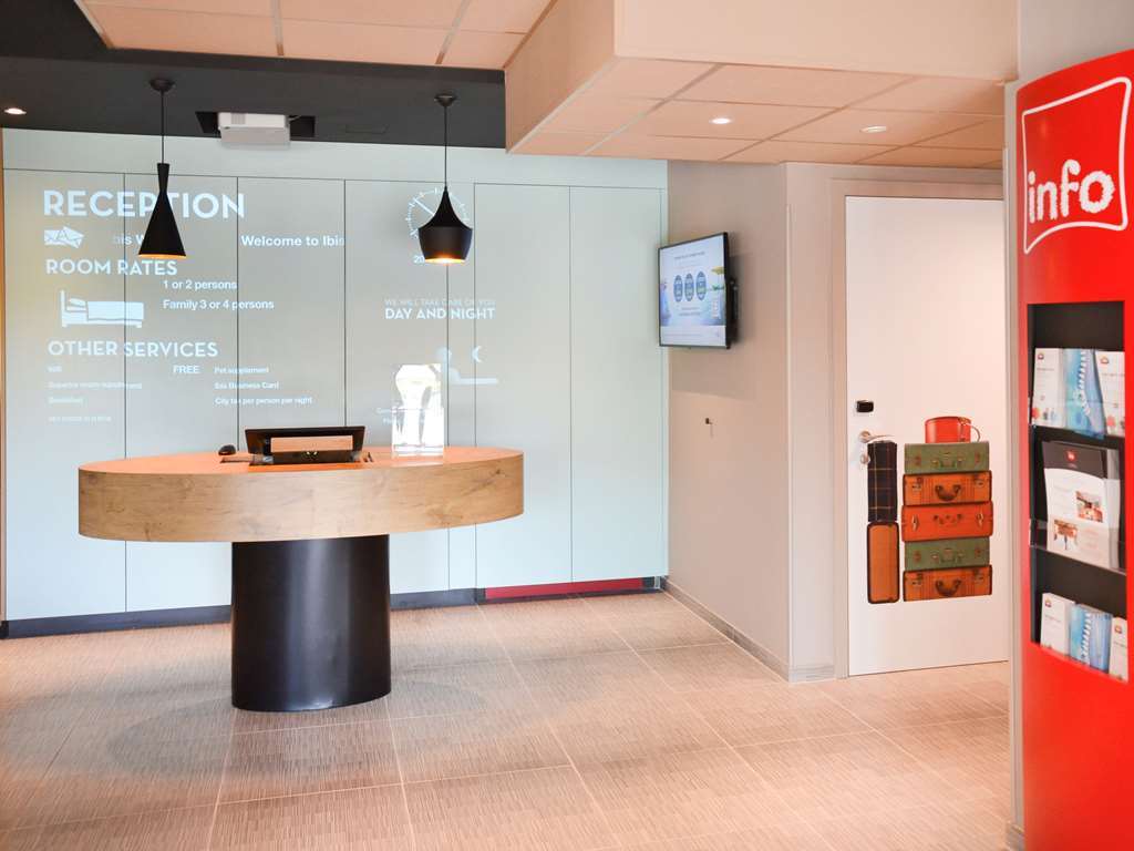 Hotel Ibis Wavre Brussels East Esterno foto