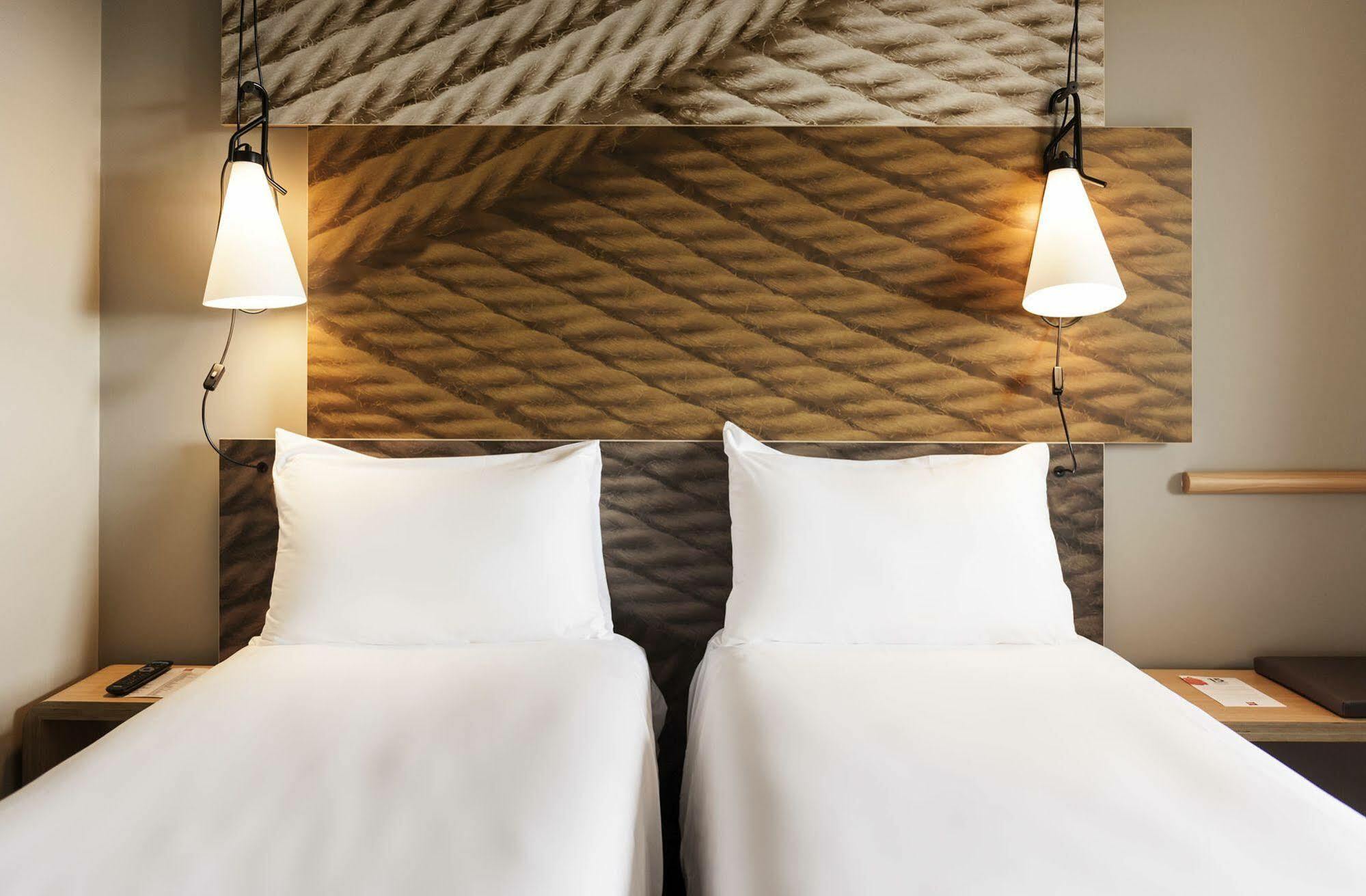 Hotel Ibis Wavre Brussels East Esterno foto