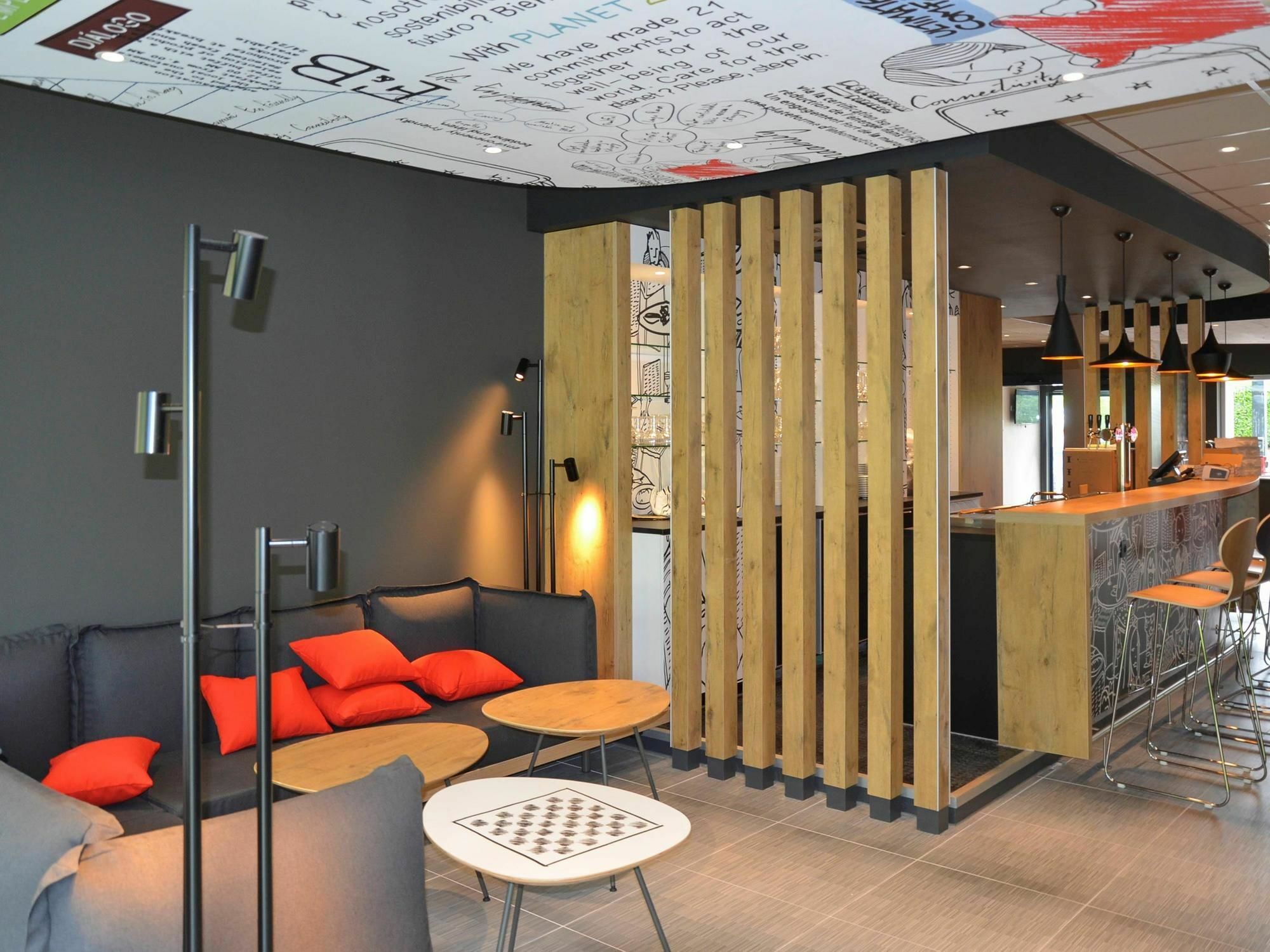 Hotel Ibis Wavre Brussels East Esterno foto