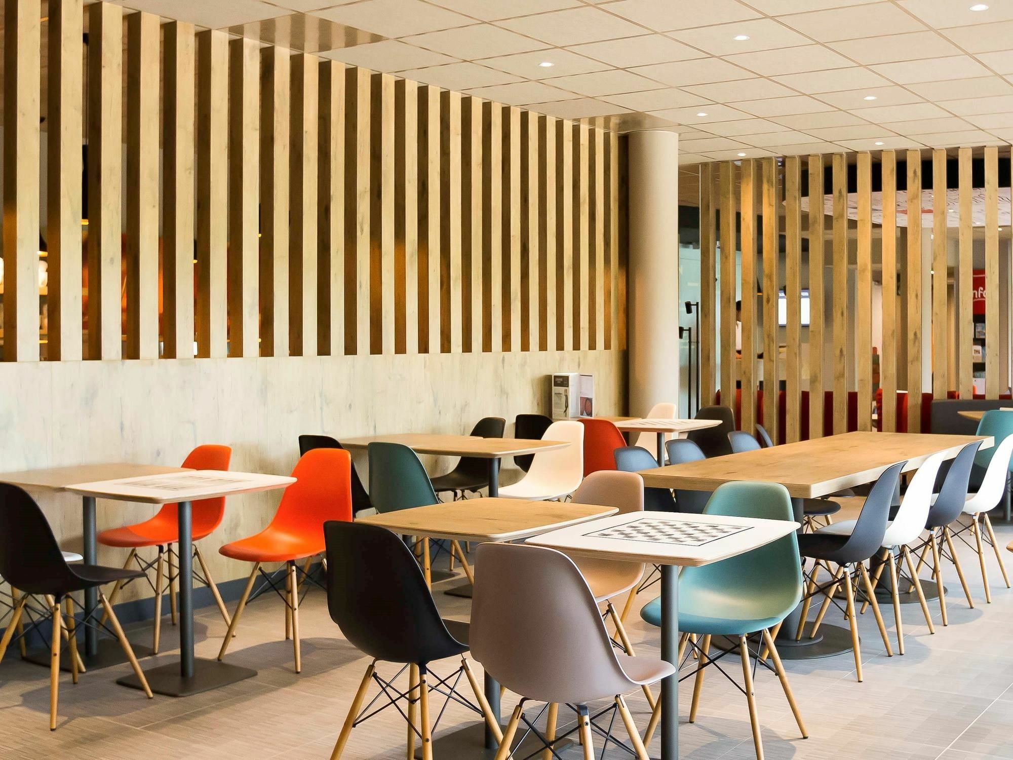 Hotel Ibis Wavre Brussels East Esterno foto