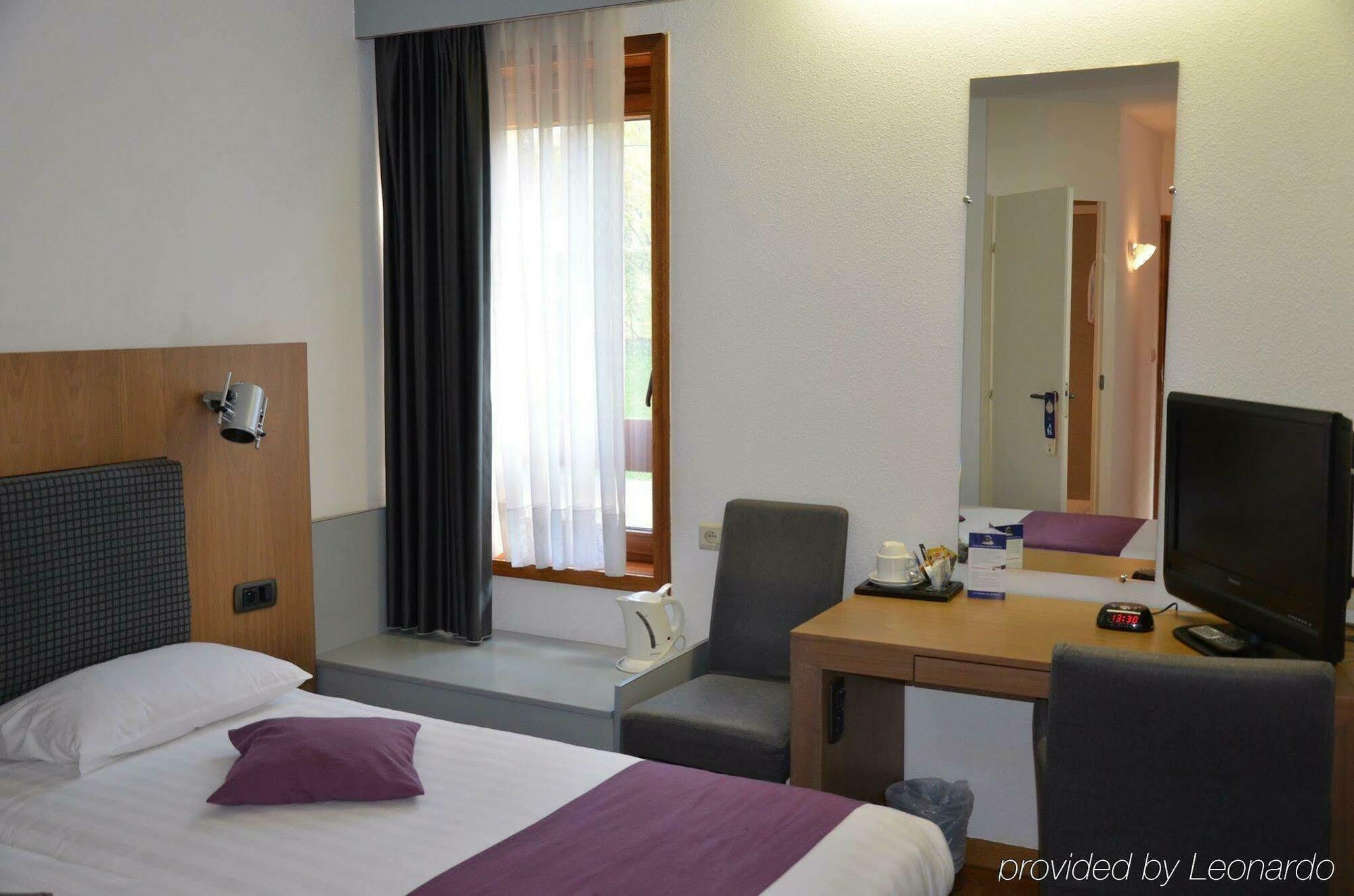 Hotel Ibis Wavre Brussels East Esterno foto